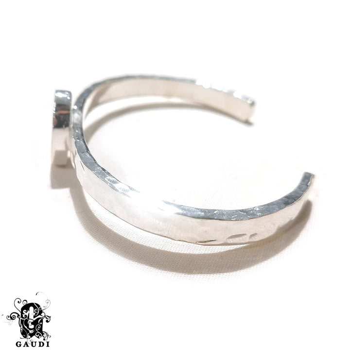 Oval