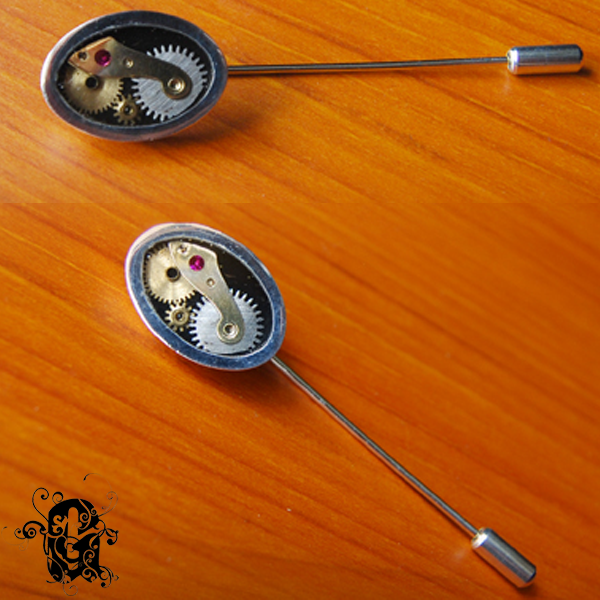 Watchtype Lapel Pin