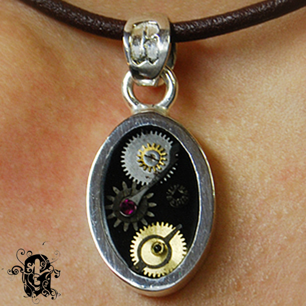 Watchtype Pendant