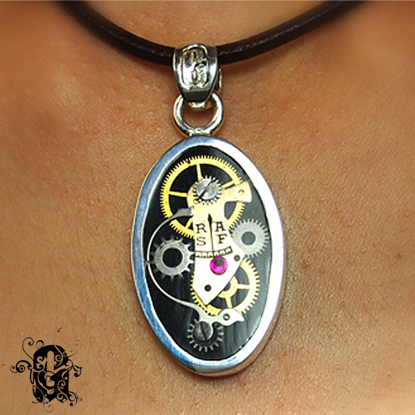 Watchtype Pendant