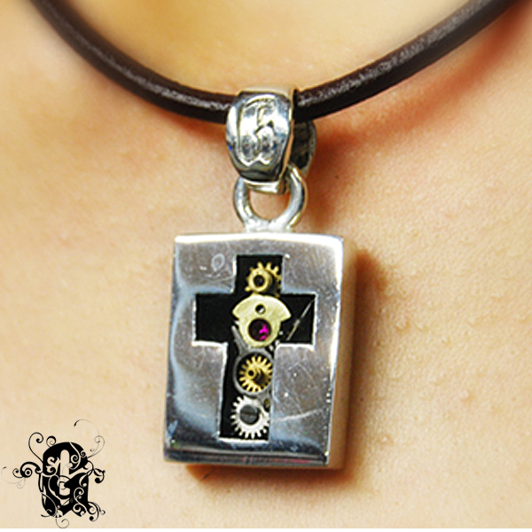 Watchtype Pendant