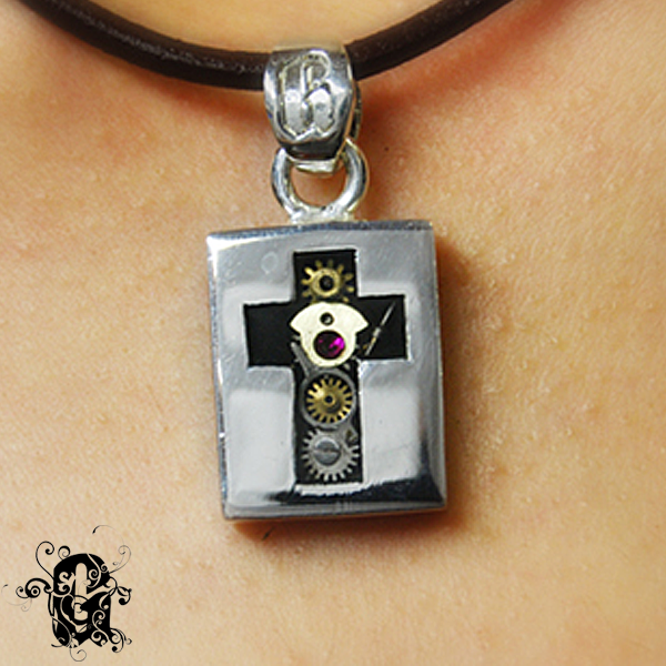 Watchtype Pendant