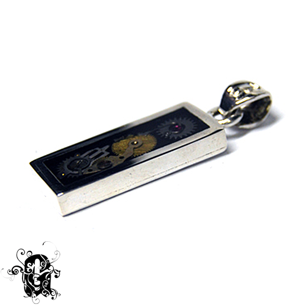Watchtype Pendant