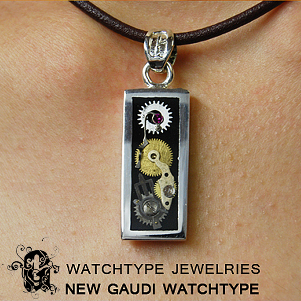 Watchtype Pendant