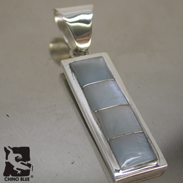 Gleamy Door Pendant シルバー ペンダント