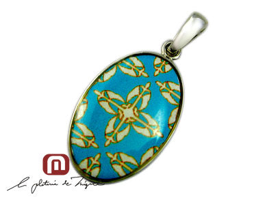 Antique Motif Resin Pendant シルバー ペンダント