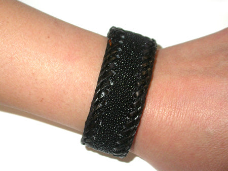 Black Stingray Lady Bangle