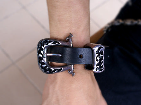 Choker レザーブレスレット
