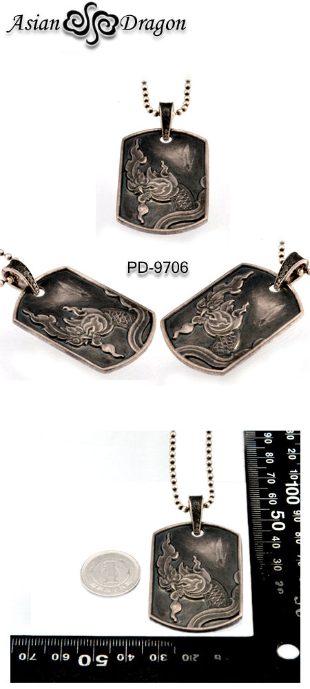 Dragon Breathing Fire Pendant シルバー ペンダント