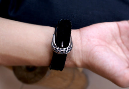 Fine Wristlet レザーブレスレット