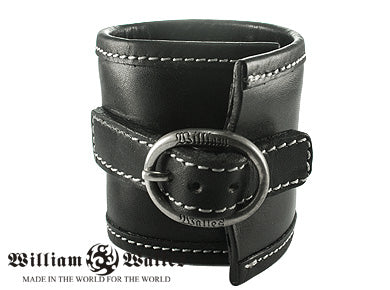 Fleece Bracelet レザーブレスレット