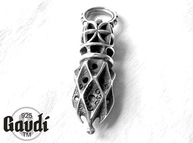 Gaudi シルバー ペンダント