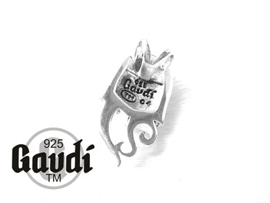 Gaudi シルバー ペンダント