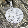 Gaudi White Medalion シルバー ペンダント