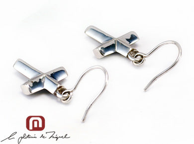 Inez Cross Earring シルバー ピアス