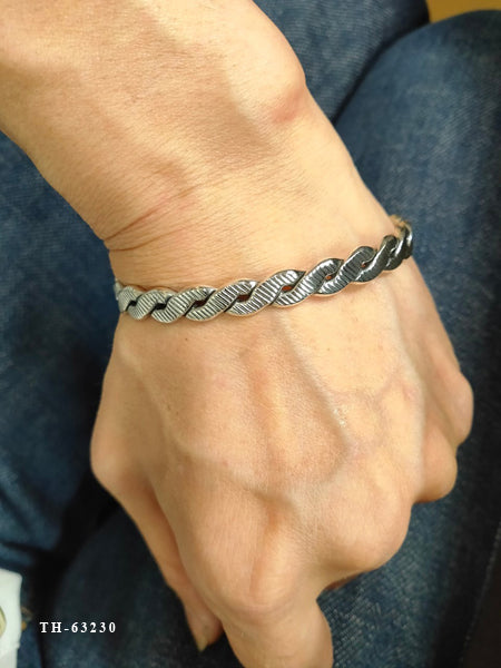 LAOR BANGLE