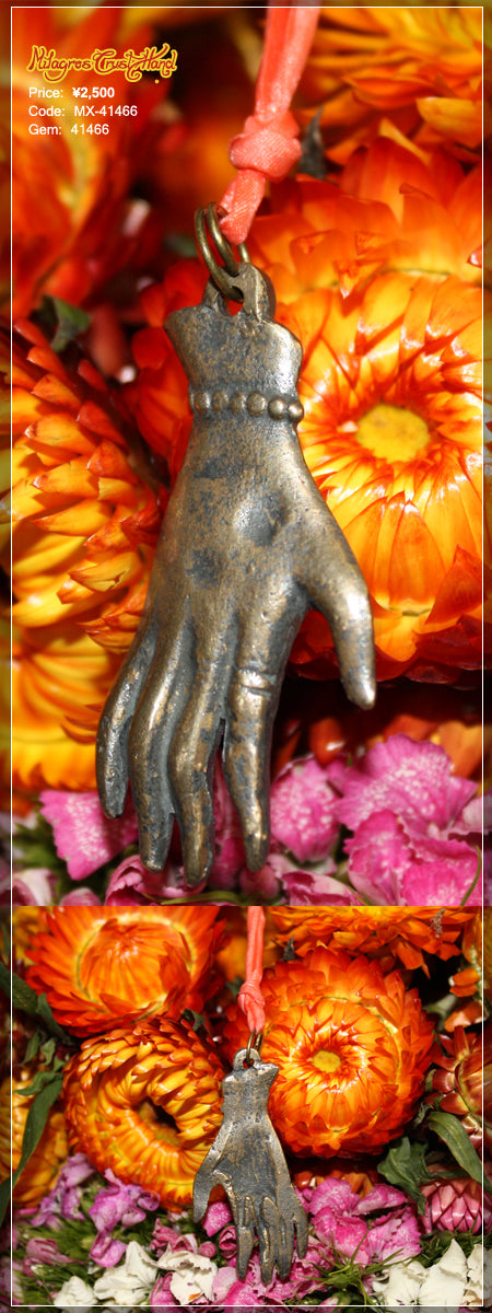 Milagros Crust Hand