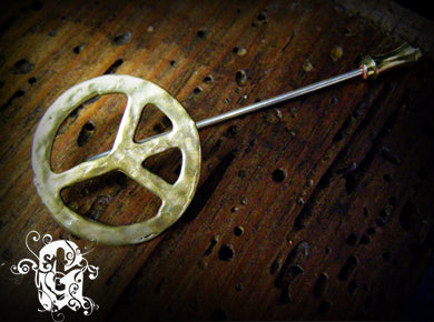 Peace ラペルピン