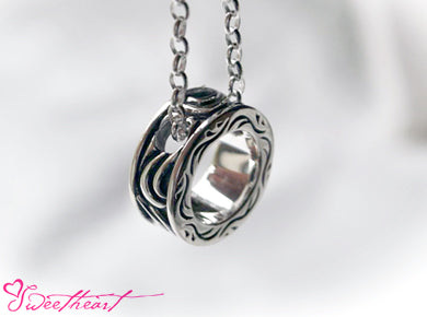 Sweetheart Scroll Ring Pendant シルバー ペンダン�