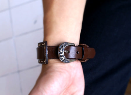 Rawhide Wristlet レザーブレスレット