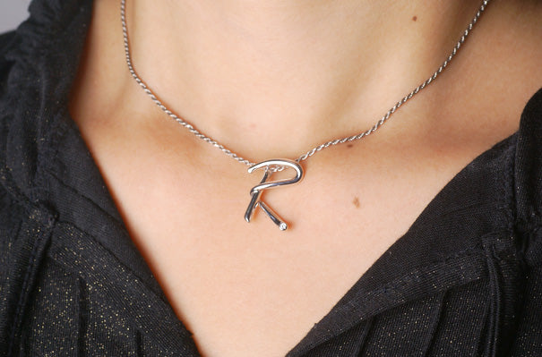 Scintillante R Silver Pendant シルバー ペンダント