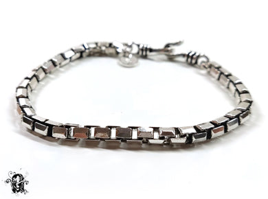 LAOR CHAIN