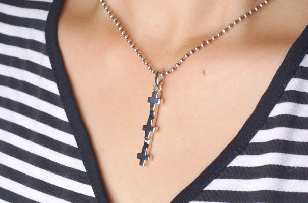 Tied Cross Pendant シルバー ペンダント