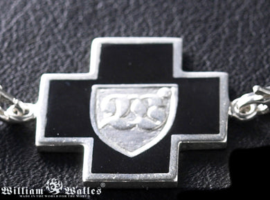 William Coat of Arm Pendant BK