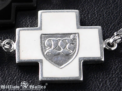 William Coat of Arm Pendant WH