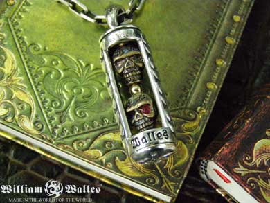 Skulls of Time シルバー ペンダント