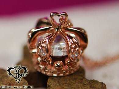 Queen Crown Necklace Pink