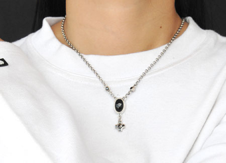 Yvonne Cross Pendant シルバー ペンダント